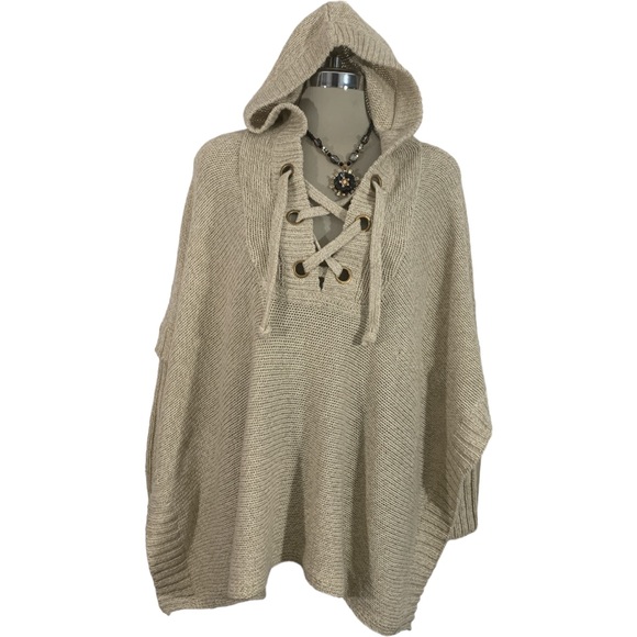 Ardene Beige Batwing Sleeve  Size L - Picture 2 of 12